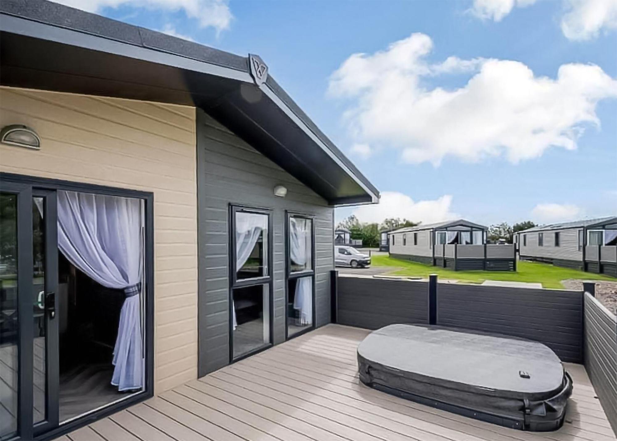 Hotel Green Meadows Country Park Harker Esterno foto